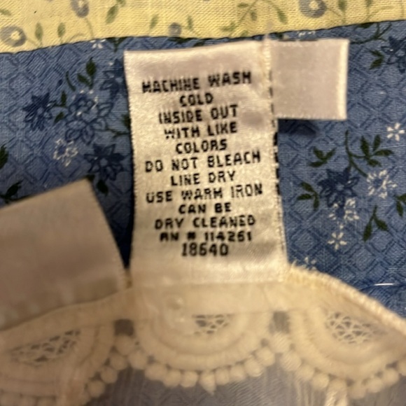 Newport News vintage sheer blouse size 6 - Picture 6 of 6